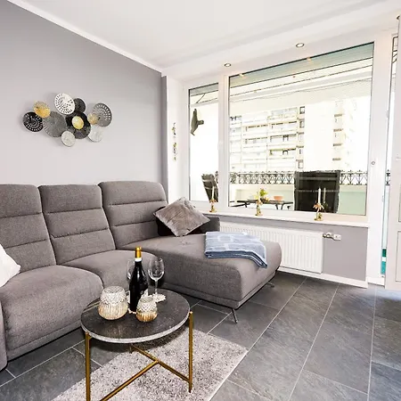 Elegantes Meerblick-apartment Apartmán